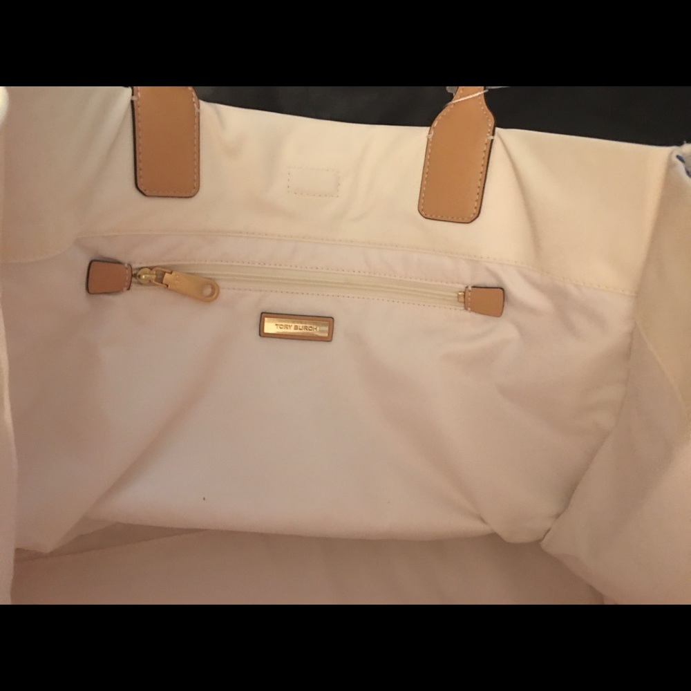 ⭐️NWT !! Tory Burch Ella Tote !!⭐️ - Picture 3 of 10